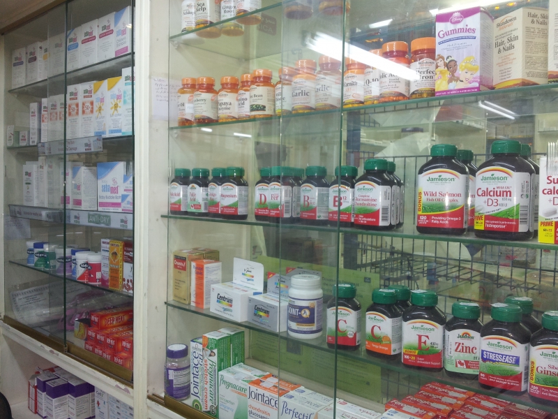 pharmacie-PIERREFEU-min_pharmacy-218692